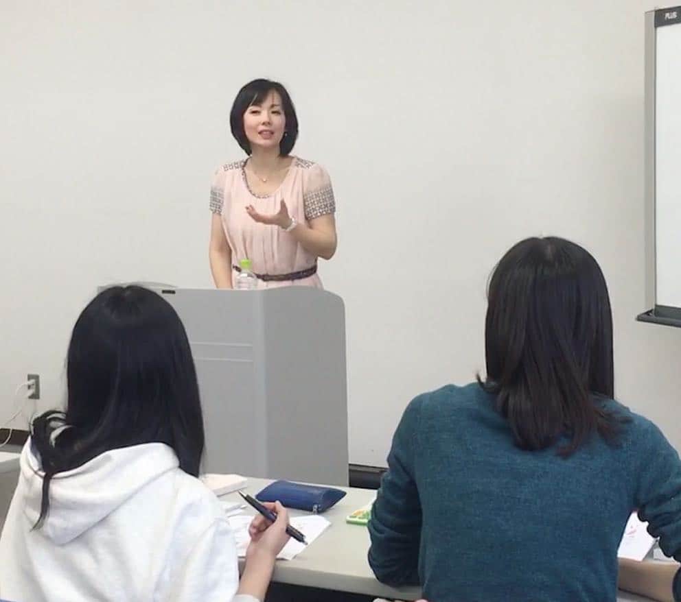 六車奈々さんのインスタグラム写真 - (六車奈々Instagram)「京セラ労働組合 秦野支部の社員、組合員さまに講演させていただきました^ - ^ テーマは、『生活習慣病は、食べて予防する！』。 楽しかった^ ^  ご参加くださった皆さま、ありがとうございました！  #働くママ #仕事 #講演 #お疲れ様でした」4月6日 15時36分 - nanarokusha