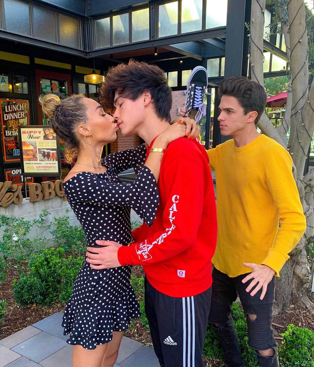 Brent Riveraのインスタグラム：「Stay away from Eva!😡」