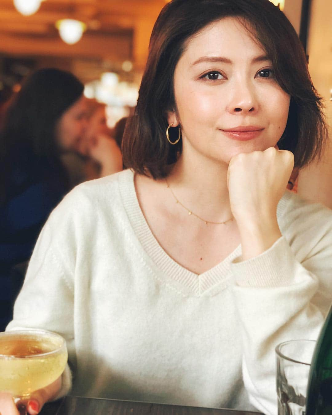 宮澤エマさんのインスタグラム写真 - (宮澤エマInstagram)「They thought of you and me.  #cafemogador #ny #williamsburg  #cheerstous  ポートレートモード、いい仕事を今日もありがとう🥂」4月6日 15時47分 - emmamiyazawa