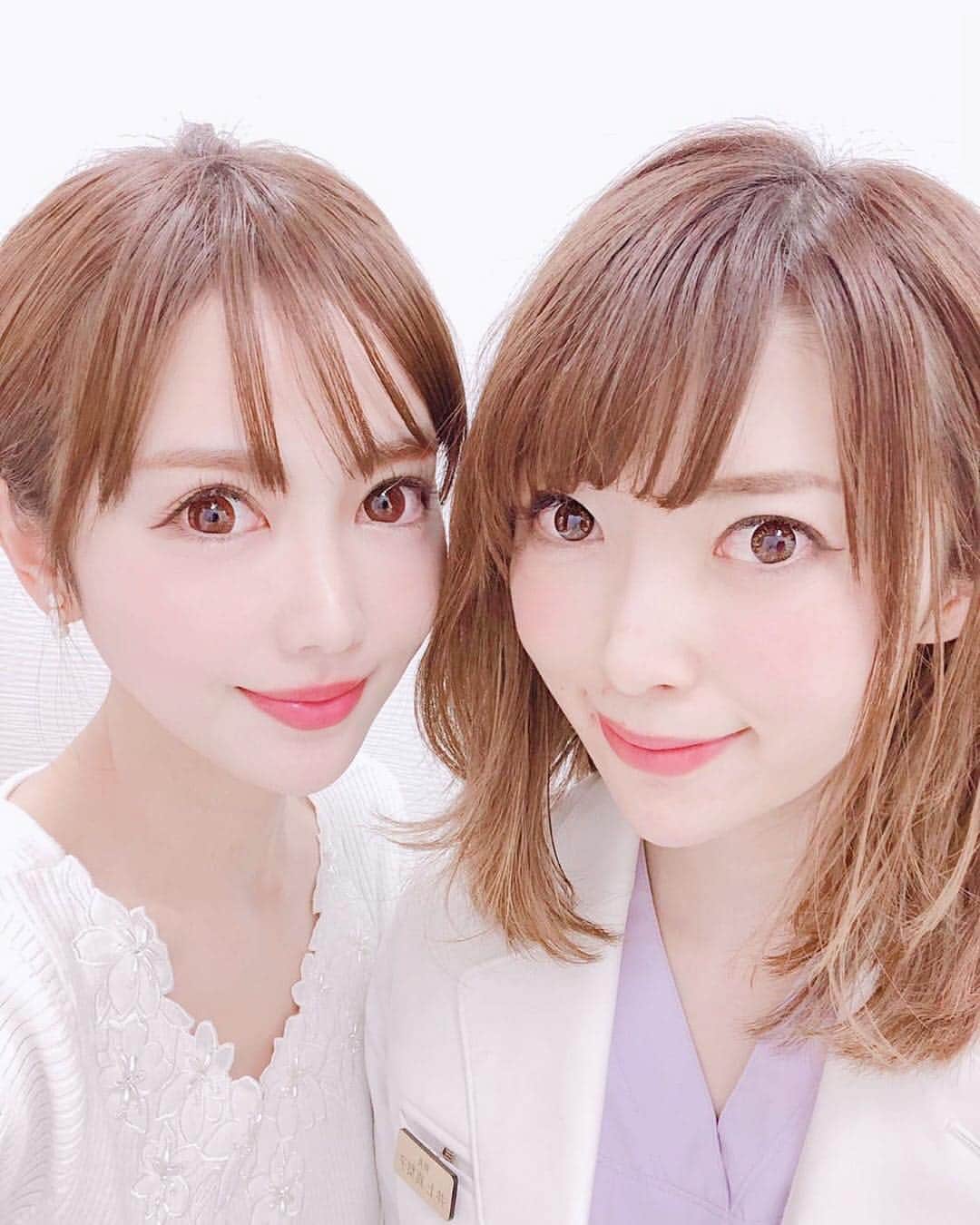 関有美子のインスタグラム：「🌸🌸🌸🌸 . . 先日、 美人女医の @drinouemariko  に会いに行ってきました💕 . 今回はお肌の疲れを取ってもらう為に #高濃度ビタミンC点滴 をしてもらいました😊✨ . 点滴をすると やっぱり翌日からのお肌が全然違って 透明感がしばらく続きます💕 ワントーン明るくなります。 . ありがとうございました😊 . . . #肌管理#skincare#井上真梨子#女医#PR#東京中央美容外科#中野#東京中央美容外科中野院#美容外科#美容整形ならtcb東京中央美容外科#美容#美白#美肌#japan#japanesegirl」