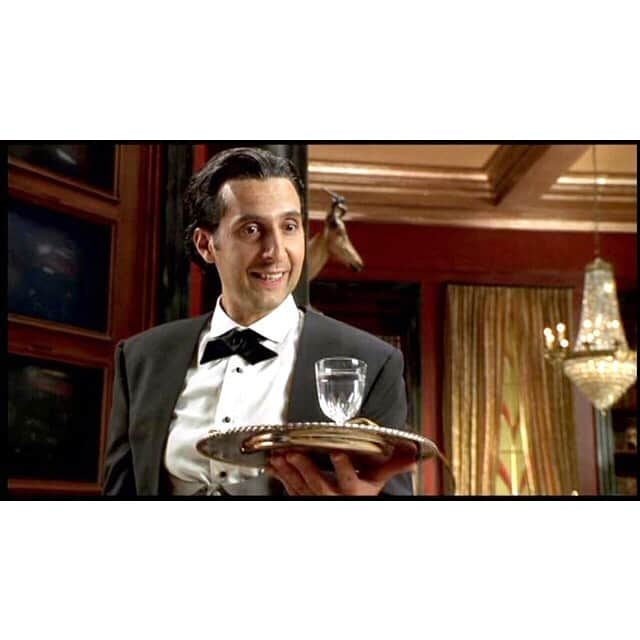 takuma watanabeさんのインスタグラム写真 - (takuma watanabeInstagram)「#MrDeeds #AdamSandler #WinonaRyder #🍕 #🍔 #🥤 #🍻 #🎾 #🏀 #🌹 #🚁 #🏢 #💰」4月6日 8時43分 - takumagram