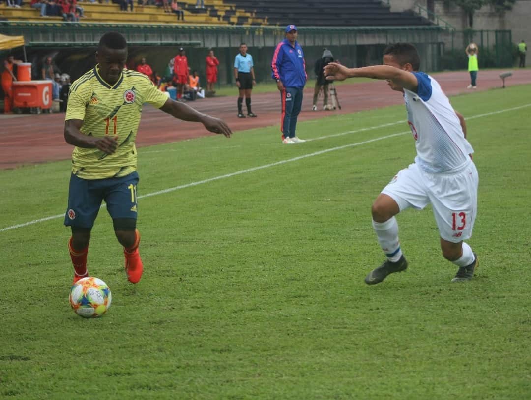 サッカー コロンビア代表チームのインスタグラム：「Selección Colombia Masculina Sub-20 empató 1 a 1 frente a @fepafut en amistoso de preparación para la Copa Mundial de la FIFA Sub-20 Polonia 2019. https://bit.ly/2TUaLnu」