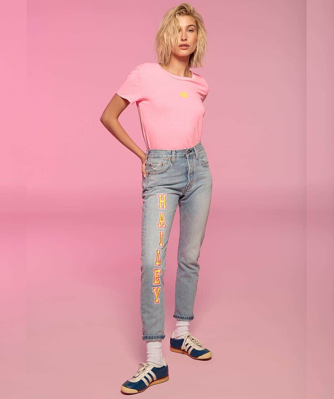 Just Jaredさんのインスタグラム写真 - (Just JaredInstagram)「@haileybieber is the new face of @levis 501 jeans! See more campaign images and watch her give festival packing tips at JustJared.com. #HaileyBieber #Levis #Levis501 Photos: Meritocracy’s Karla and Matthew」4月6日 9時30分 - justjared