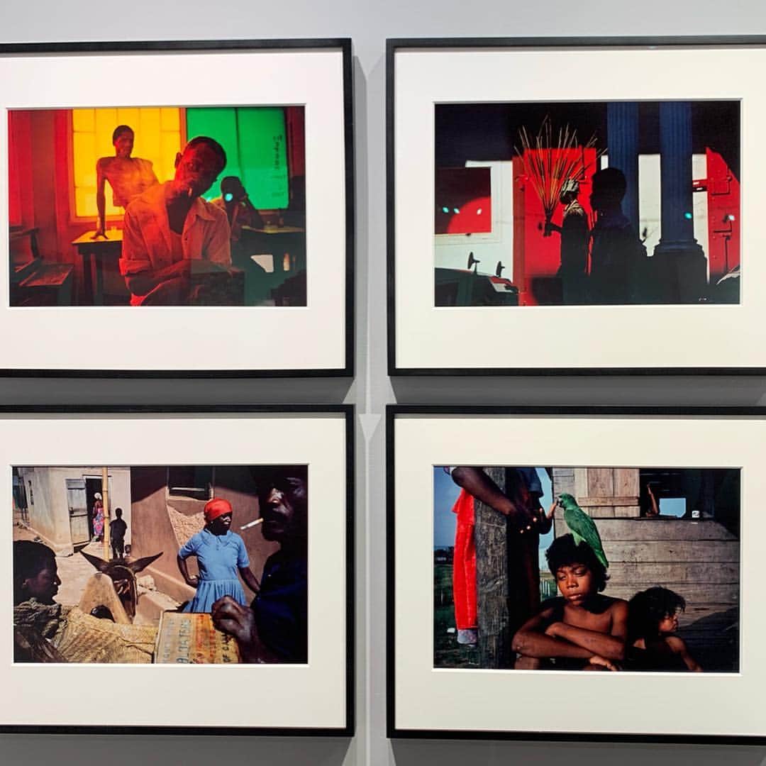 大塚良子さんのインスタグラム写真 - (大塚良子Instagram)「シノさん @shinotakeda のお誘いで今年もAIPAD photography show NYへ✨﻿﻿ 錚々たる写真家達から未開拓なフォトグラファーまで一挙に観れて大満喫﻿﻿﻿﻿ ﻿﻿﻿﻿ そして初めましてのカヒミカリィさん  @kahimikarie_official お会いできて嬉しかった！✨ NYの子育てについても色々教えてもらって、﻿やっぱりこっちの子育て楽しそうだなーとワクワク。﻿ しかもとてもお美しい。﻿ ﻿﻿﻿﻿ NYもやっと暖かくなってきて良いシーズン。﻿﻿﻿﻿ ﻿﻿﻿﻿ #nyc #photographyshow #AIPAD﻿﻿﻿﻿ #robertfrank #williamklein#DianeArbus ﻿﻿﻿﻿ #shomeitomatsu #GottfriedJager #SaulLeiter﻿﻿﻿﻿ #manray #alexwebb #toddhido」4月6日 9時36分 - ryokokonami