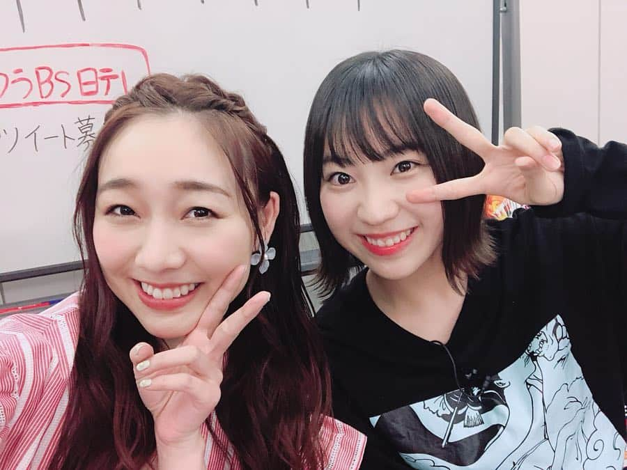 須田亜香里さんのインスタグラム写真 - (須田亜香里Instagram)「4月4日(木)【ウラBS日テレ】 いつも私のInstagramにいいね押してくれるゆづきちゃん（ @yuzukihidaka_0401 ） 巨人対阪神戦なのに通常運転で中日ドラゴンズトーク！楽しかった😊 巨人でホームランが出たら須田が開脚するルールもスタッフさん流石でした。 何回開脚したことやら😂 ナゴヤドームの中日も勝てたし最高でした！ 5.6枚目はTwitterのリプから拝借。 みんなありがとうー😊  #ウラbs日テレ #巨人対阪神  #ske48 #中日ドラゴンズ #中日ドラゴンズ応援大使  #日高優月 #野球のモノマネしてる人  #オーベルジーヌ #美味しかったです」4月6日 9時41分 - akarisuda