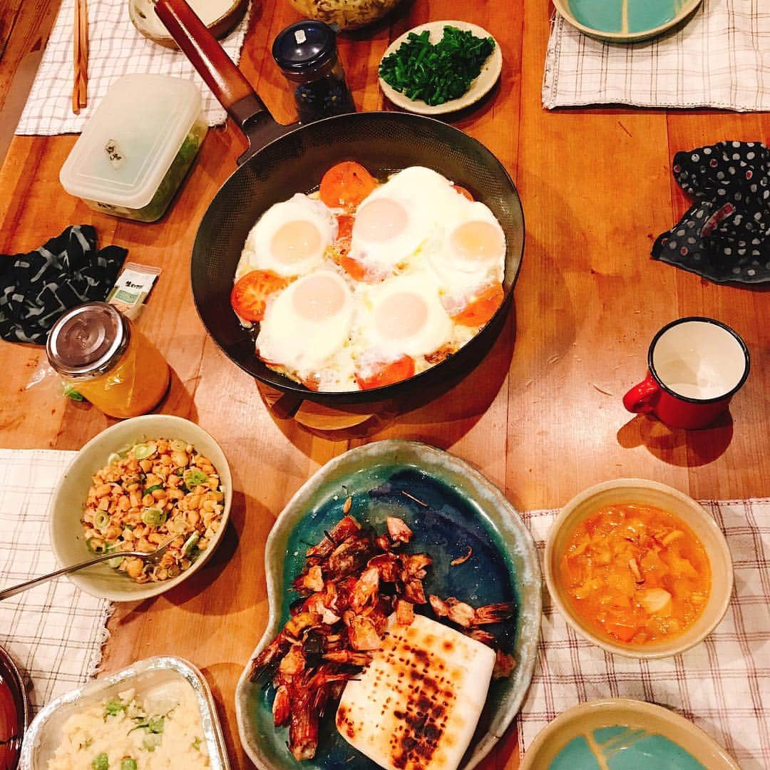 井上咲楽さんのインスタグラム写真 - (井上咲楽Instagram)「. 井上家ごはん、今回も食べすぎました。 カンパーニュ、一斤食べる勢いですし、ご飯は3杯くらい食べました🍙 . 納豆も、自家製です」4月6日 9時52分 - bling2sakura