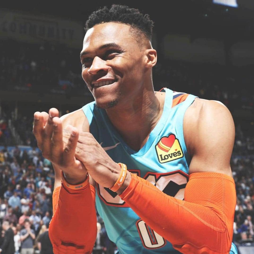 レブロン・ジェームズさんのインスタグラム写真 - (レブロン・ジェームズInstagram)「Exactly bro!! 👏🏾 for him. FOREVER IMMORTALIZED. Salute and congrats @russwest44 on making history!! 1st ever 3 straight seasons average Trip-Dub! Major Props Brodie!! #WhyNot #RussellMania 🙏🏾💪🏾. #TheMarathonContinues🏁」4月6日 10時40分 - kingjames