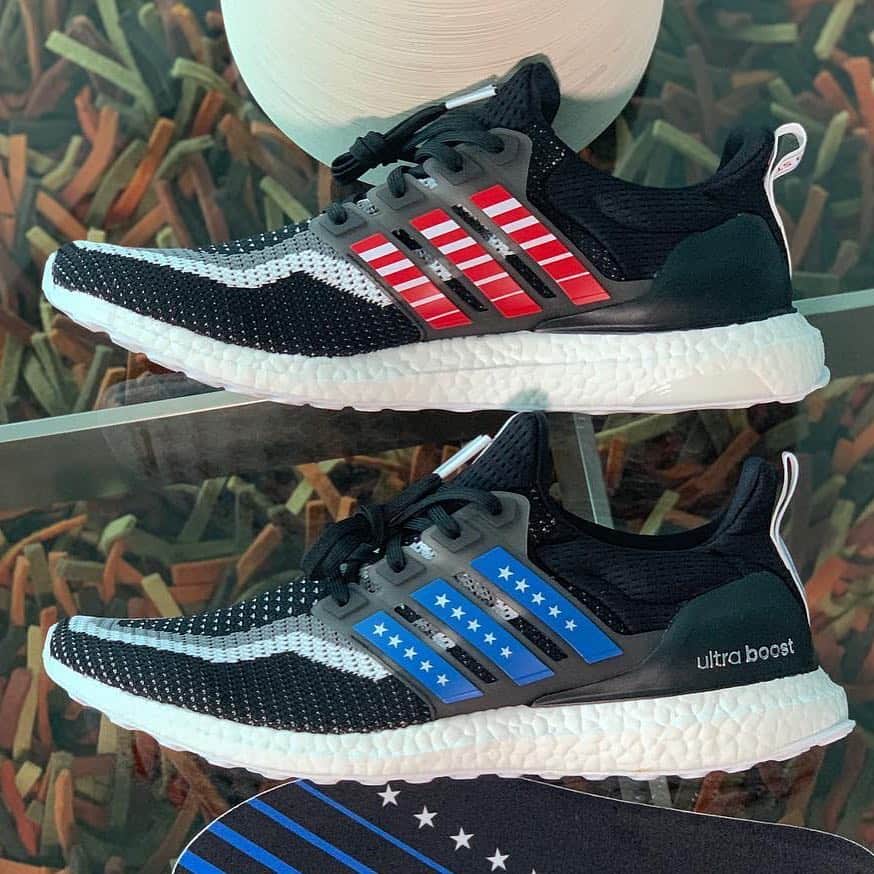 Sneaker Newsさんのインスタグラム写真 - (Sneaker NewsInstagram)「The Ultra Boost 2.0 returns with this new take on Stars & Stripes on the Cage and insoles. For a detailed look, tap the link in our bio.」4月6日 10時58分 - sneakernews