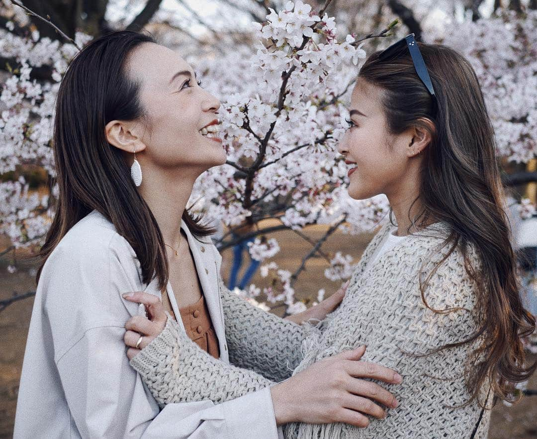 佐野真依子さんのインスタグラム写真 - (佐野真依子Instagram)「👯‍♀️🌸 @satomiakane 📷 @taracoai」4月6日 11時00分 - sanomaisanomai