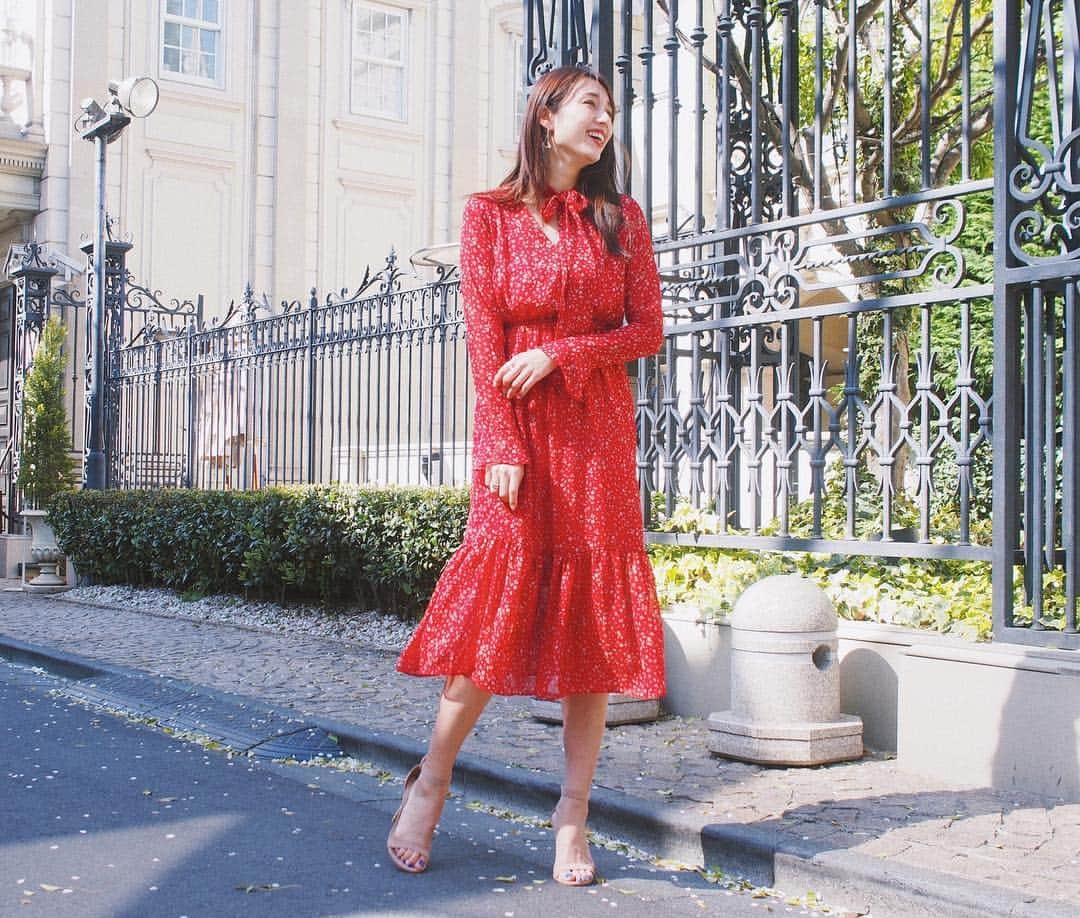 広瀬未花さんのインスタグラム写真 - (広瀬未花Instagram)「@valmuer_official ・ 春ワンピ♬ ・ #valmuer #shooting」4月6日 11時12分 - micahirose