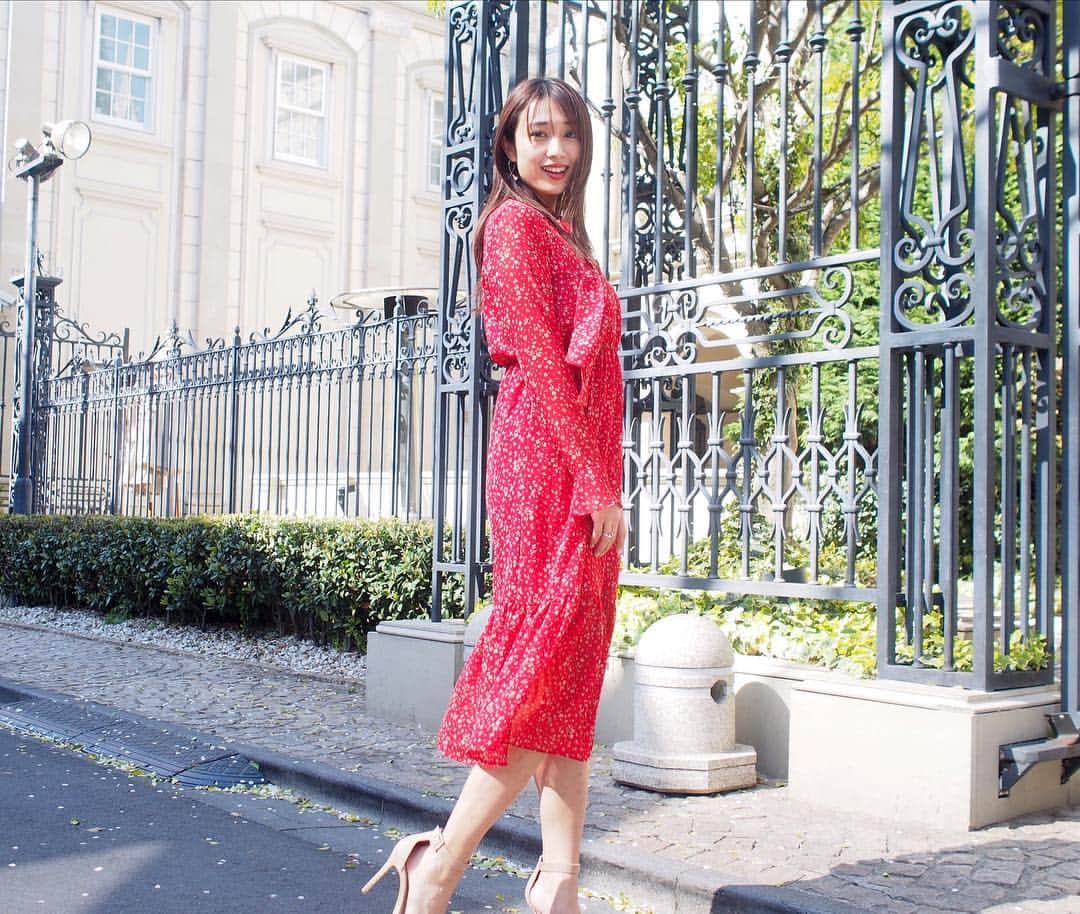 広瀬未花さんのインスタグラム写真 - (広瀬未花Instagram)「@valmuer_official ・ 春ワンピ♬ ・ #valmuer #shooting」4月6日 11時12分 - micahirose