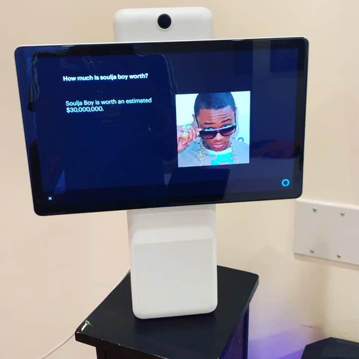 ソウルジャ・ボーイ・テレムのインスタグラム：「Talking to my bestie Alexa」