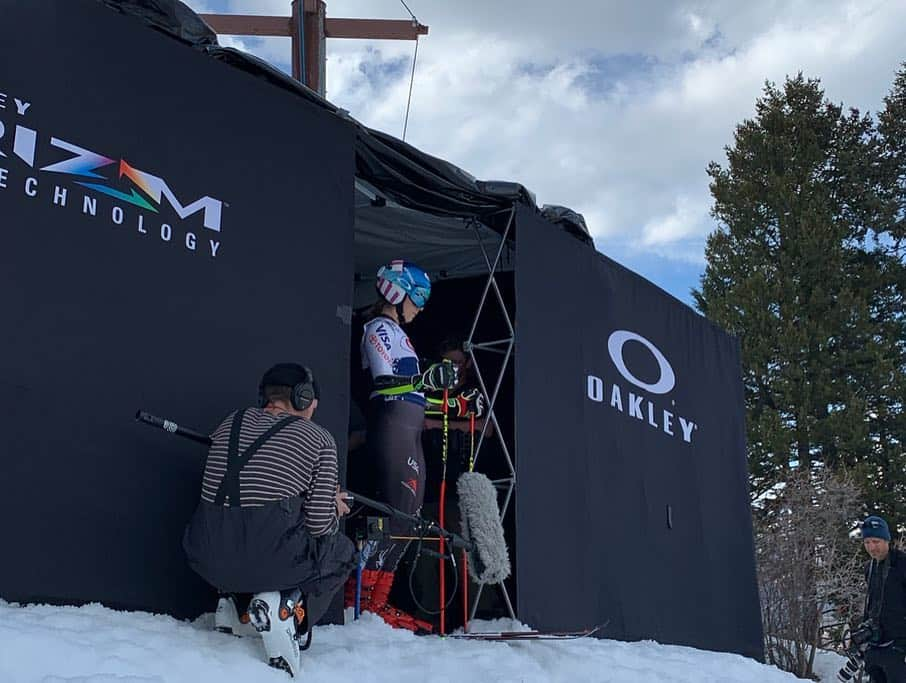 ミカエラ・シフリンさんのインスタグラム写真 - (ミカエラ・シフリンInstagram)「Had so much fun shooting with @oakleyskiing today at @aspensnowmass!! Major thanks to the crew at @team_avsc for helping out - had a blast hanging with you all! Check out my story for more behind-the-scenes from the shoot. 📸👏🤗🤗😎 @ikonpass #alterra」4月6日 12時02分 - mikaelashiffrin