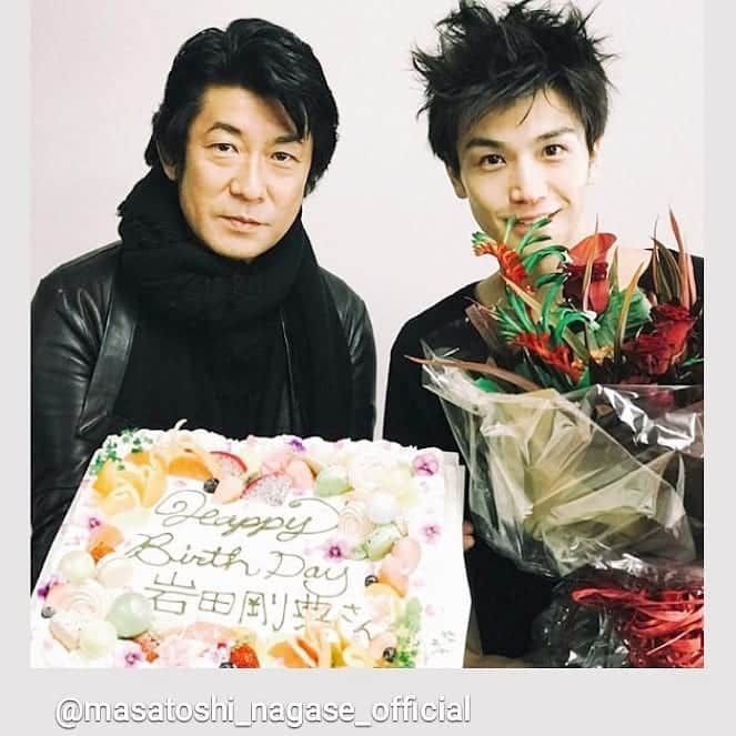 夜のケーキ屋さん♥Juli　(エディブルフラワー協会) のグルメインスタ