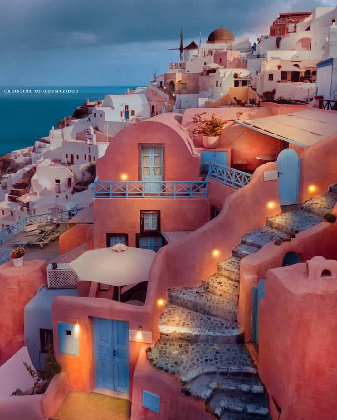 Wonderful Placesさんのインスタグラム写真 - (Wonderful PlacesInstagram)「The beautiful Santorini captured by ✨✨@christinatouloumtzidou✨✨ . #wonderful_places for a feature 💖」4月6日 12時27分 - wonderful_places