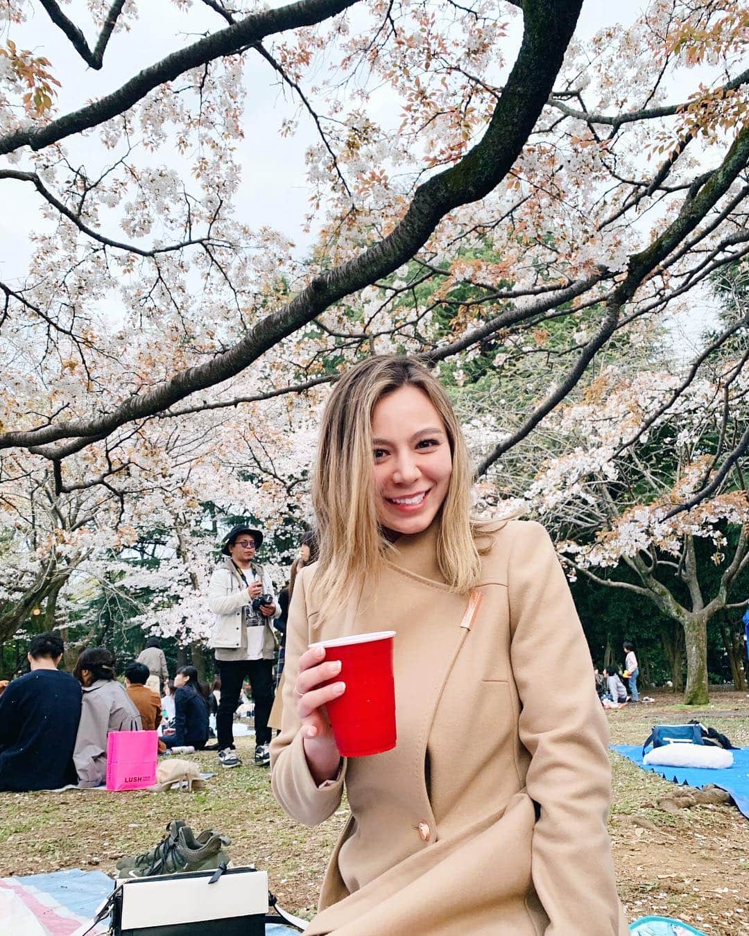 のインスタグラム：「Happy Weekend🌸  皆さんはどんな週末を過ごしますか？✨ 📸 @watarlooo  #sakura #cherryblossom #代々木公園 #桜」