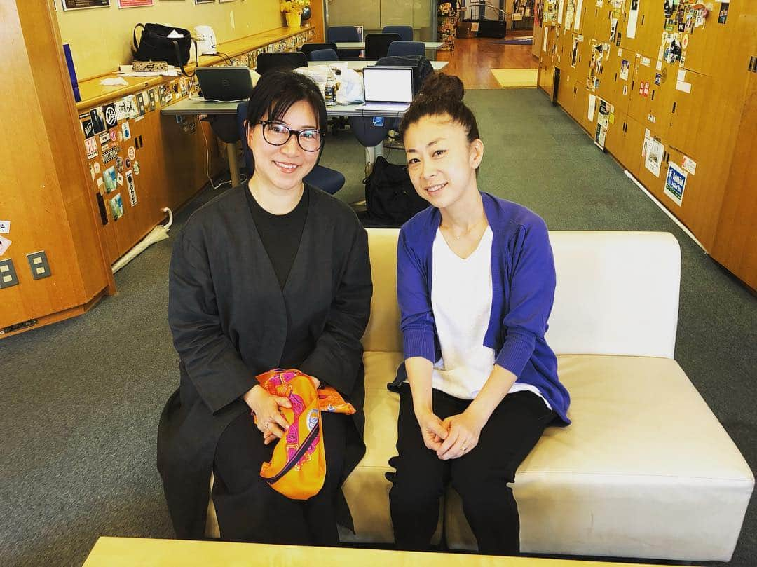 birdさんのインスタグラム写真 - (birdInstagram)「畠山美由紀さんと。お世話になりました！  #fmyokohama #radio @travelinlight847」4月6日 12時45分 - birdwatchnet