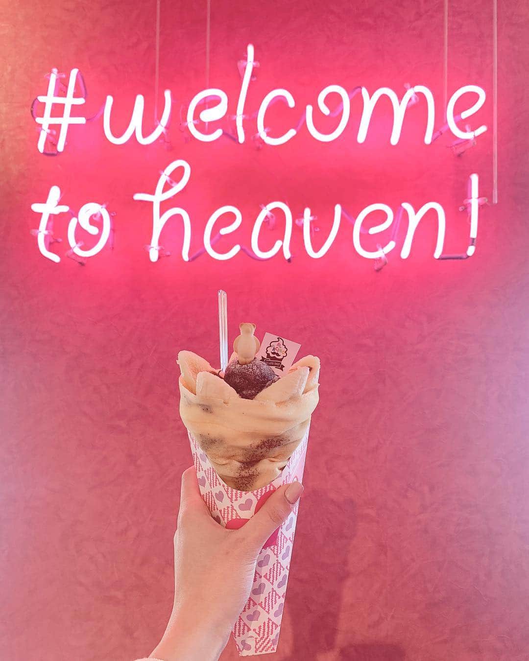 Giann Chanのインスタグラム：「Welcome to heaven! 💕 . #Surfside #Beachcafe #海辺 #PalmBeach #糸島市 #いとしまし #Itoshima #Kyushu #Fukuoka #ctytravelmap #Welcometoheaven」