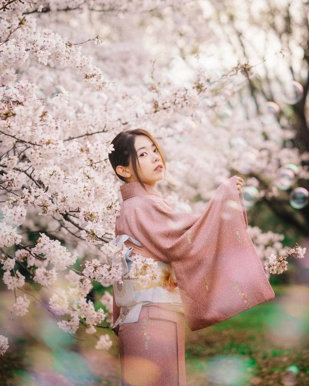 kenta_soyoungさんのインスタグラム写真 - (kenta_soyoungInstagram)「shabon blossoms. . . . #砧公園 はいいぞ。 . . . . model: @michikohirasawa」4月6日 13時11分 - kenta_soyoung