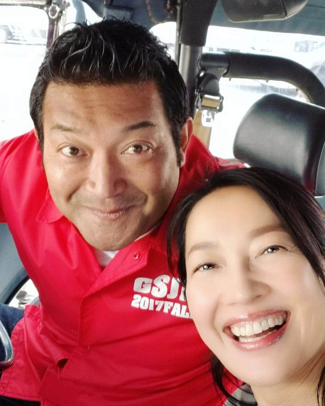 羽田美智子さんのインスタグラム写真 - (羽田美智子Instagram)「今日、18:30〜東海テレビ『ぐっさん家』にお邪魔しています📺‼️私とぐっさんは同い年😊ぐっさんの優しさも男らしさも大好きで素敵なお友達です。美濃焼に初挑戦しましたが、番組だということを忘れて二人夢中になって無言になりました(笑)！陶芸、、はまりそうです✨✨ぐっさんとのドライブデート、良かったら見てくださいね🚗 #ぐっさん家 #山口智充 さん #東海テレビ #ぐっさん #ドライブ #美濃焼」4月6日 13時32分 - michikohada