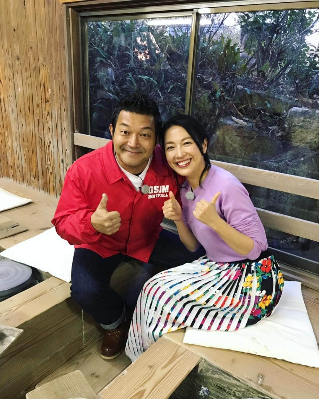 羽田美智子さんのインスタグラム写真 - (羽田美智子Instagram)「今日、18:30〜東海テレビ『ぐっさん家』にお邪魔しています📺‼️私とぐっさんは同い年😊ぐっさんの優しさも男らしさも大好きで素敵なお友達です。美濃焼に初挑戦しましたが、番組だということを忘れて二人夢中になって無言になりました(笑)！陶芸、、はまりそうです✨✨ぐっさんとのドライブデート、良かったら見てくださいね🚗 #ぐっさん家 #山口智充 さん #東海テレビ #ぐっさん #ドライブ #美濃焼」4月6日 13時32分 - michikohada