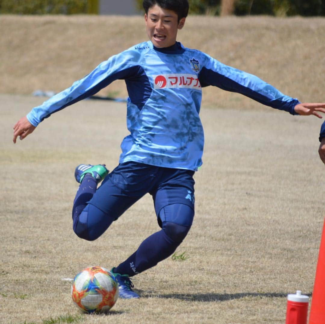 カマタマーレ讃岐さんのインスタグラム写真 - (カマタマーレ讃岐Instagram)「2019.04.06 TR #清水健太 #服部一輝  #上村健一 監督 #鈴木拳士郎  #中村亮 #澤田健太」4月6日 13時38分 - kamatama_kouhou