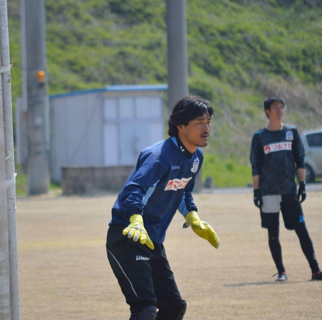 カマタマーレ讃岐さんのインスタグラム写真 - (カマタマーレ讃岐Instagram)「2019.04.06 TR #清水健太 #服部一輝  #上村健一 監督 #鈴木拳士郎  #中村亮 #澤田健太」4月6日 13時38分 - kamatama_kouhou