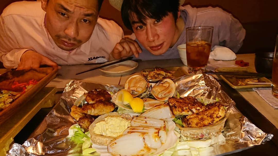 永井佑一郎さんのインスタグラム写真 - (永井佑一郎Instagram)「後輩にたまにはご馳走を食べろと 食わせてやりましたよ！ 俺がね！本当に俺がだよ。。。 え？俺ごときが、こんな高級なもんご馳走できない？ 俺だよ？アクセルホッパーだよ？ オールナイツだよ。ルッキンホォーミーだよ。何それ亭ハテナだよ。テノール望月だよ。パチクリよしおだよ！  すみませんm(__)m  パイセン、ご馳走さまでした！  #たか #オヤカタくん #永井佑一郎」4月6日 13時45分 - yuichirou_nagai