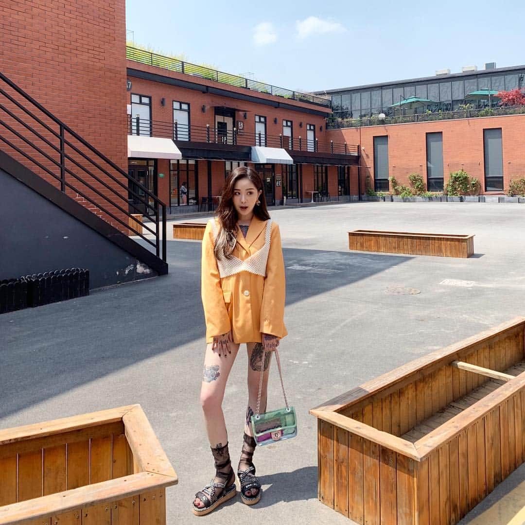 のインスタグラム：「人生所有你想要的美好一切都需要由金錢作為支撐 所以你雙手價值很重要」