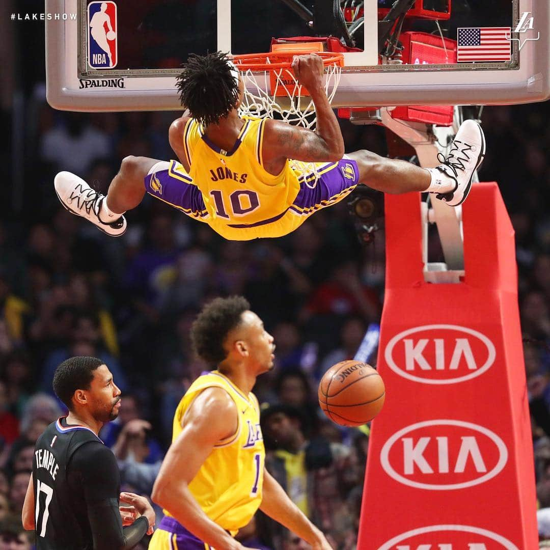 Los Angeles Lakersさんのインスタグラム写真 - (Los Angeles LakersInstagram)「The young man is eatin'!! 🍽」4月6日 13時53分 - lakers