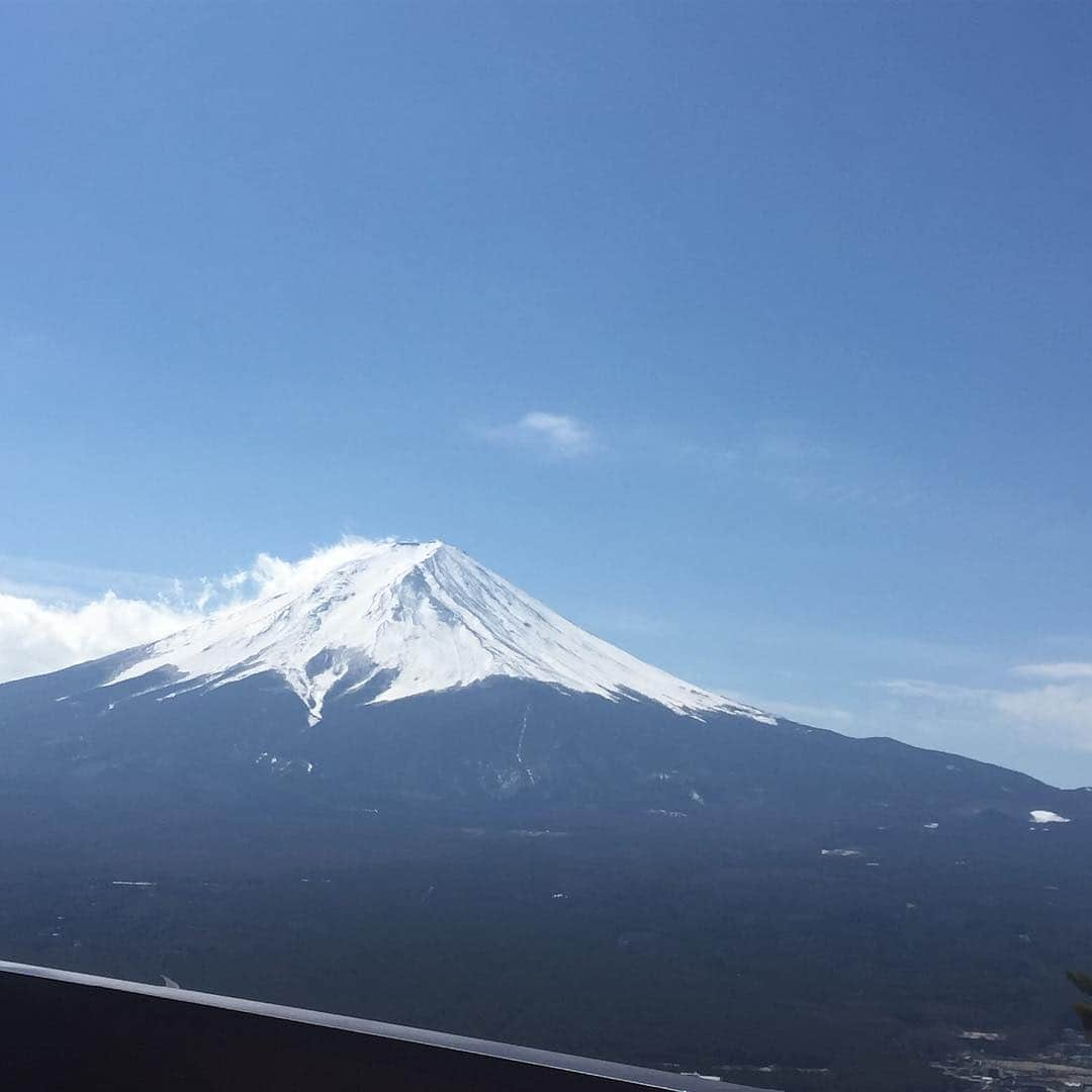 大和田美帆さんのインスタグラム写真 - (大和田美帆Instagram)「明日です。  7日(日)フジテレビ 12:00〜14:00 #なりゆき街道 . . #河口湖を１日旅しました #富士山絶景ポイント  #澤部佑  さん #野村将希 さん #平野ノラ さんと」4月6日 14時02分 - miho_ohwada