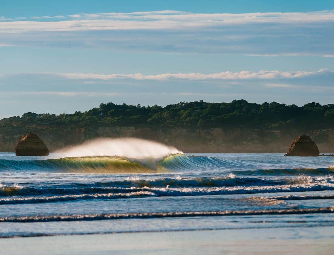 surflineさんのインスタグラム写真 - (surflineInstagram)「Options in Portugal. 📷: @tomanephotos」4月6日 14時07分 - surfline