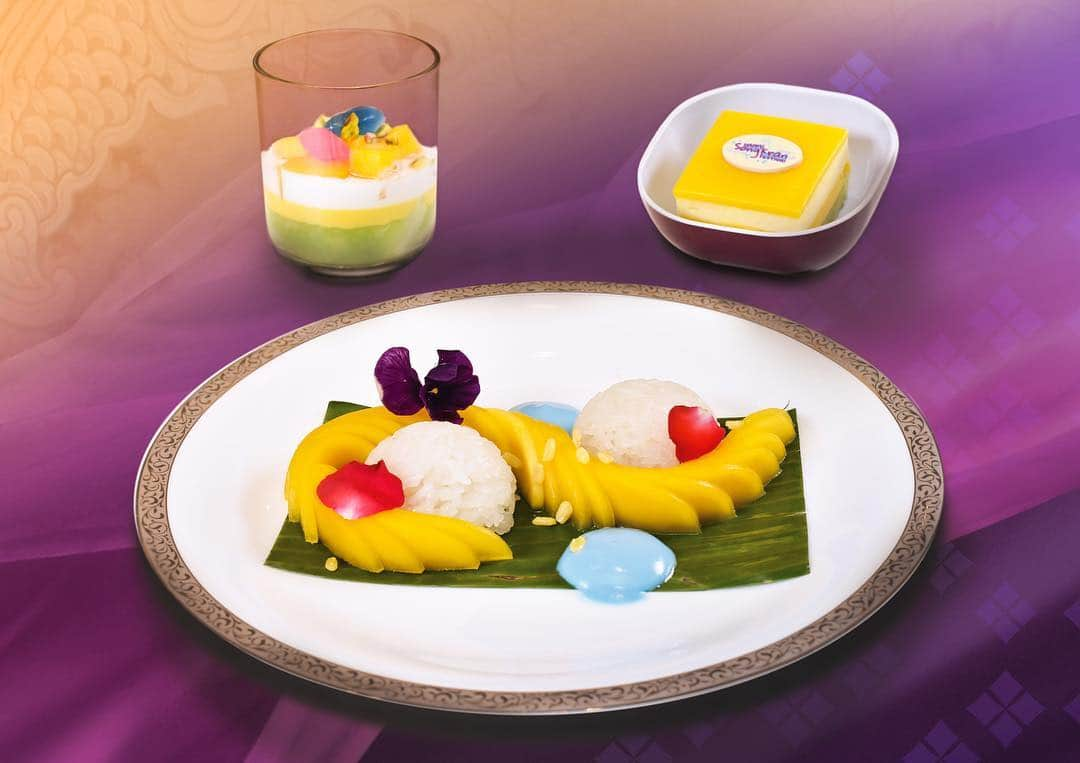 タイ航空さんのインスタグラム写真 - (タイ航空Instagram)「Enjoy the merriment of Thai New Year with THAI's special onbaord desserts for this year's Songkran Festival. Only available on 13 - 15 April 2019. . Domestic Flights (except flight TG226 Phuket - Bangkok) 💦Royal Silk Class: (flights to Bangkok) Pumpkin Coconut Pudding / (flights from Bangkok) Mango Sticky Rice with Cake 💦Economy Class: Crispy Jelly . International Flights (except some flights to the Middle East, India, and Kuala Lumpur) 💦Royal First Class: Fresh Mango and Sticky Rice with Anchan Coconut Sauce 💦Royal Silk Class: Mango and Sago Pudding with Coconut and Fresh Mango 💦Premium Economy and Economy Classes: Pandan Sticky Rice with Mango Mousse and Coconut Cream . #ThaiAirways #InflightDesserts #OnboardDesserts #Songkran #SongkranFestival #RoyalOrchidService」4月6日 14時14分 - thaiairways