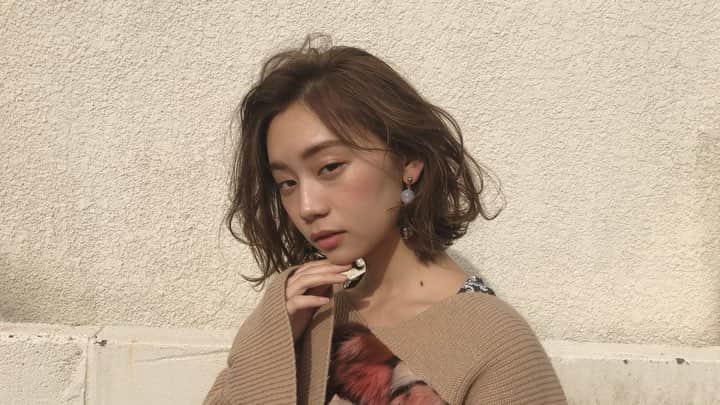 渡部幸也のインスタグラム：「中目黒はお花見🍡🌸で、大変賑わってます。 本当に暖かくなってきて、本格的に春ヘアーにしてみてはいかがでしょうか❓ 襟足すっきりめのボブに柔らかいパーマと、明るめのカラーもオススメです🙆‍♂️ 本日はご予約完売、本当にありがとうございます🙇 明日はまだご予約に空きがございます。 今月も頑張っていきますので、よろしくお願い致します✨  #ヘアスタイル #ヘア #髪型 #ヘアカタログ #ヘアセット #ヘアアレンジ #パーマ #カラー #ヘアカラー #hair #恵比寿美容院 #代官山美容室 #代官山美容院 #美容学生 #サロン #中目黒美容室 #中目黒美容院 #恵比寿美容室 #サロンモデル #lala__hair #ヘアメイク #メイク #中目黒 #代官山 #恵比寿 #渋谷 #ar_magazine #中目黒桜まつり #目黒川 #中目黒桜」