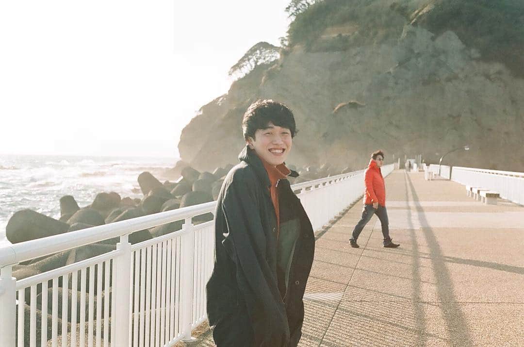 ぶんけいのインスタグラム：「今までずっと秋が好きだったけど、春に浮気中。  photo : 松本窓 @swonwd」