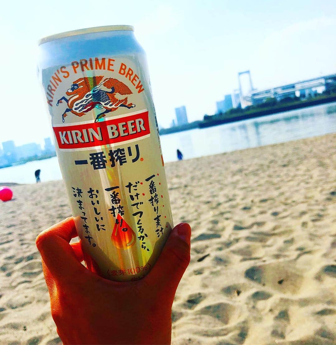 なーみさんのインスタグラム写真 - (なーみInstagram)「🍺 1週間おつかれ私っ！ 花見日和だなおい🌸 ショーパン持ってくりゃよかったーー😫 。 。 #hanami#beer#japan」4月6日 14時34分 - nnnamiiii