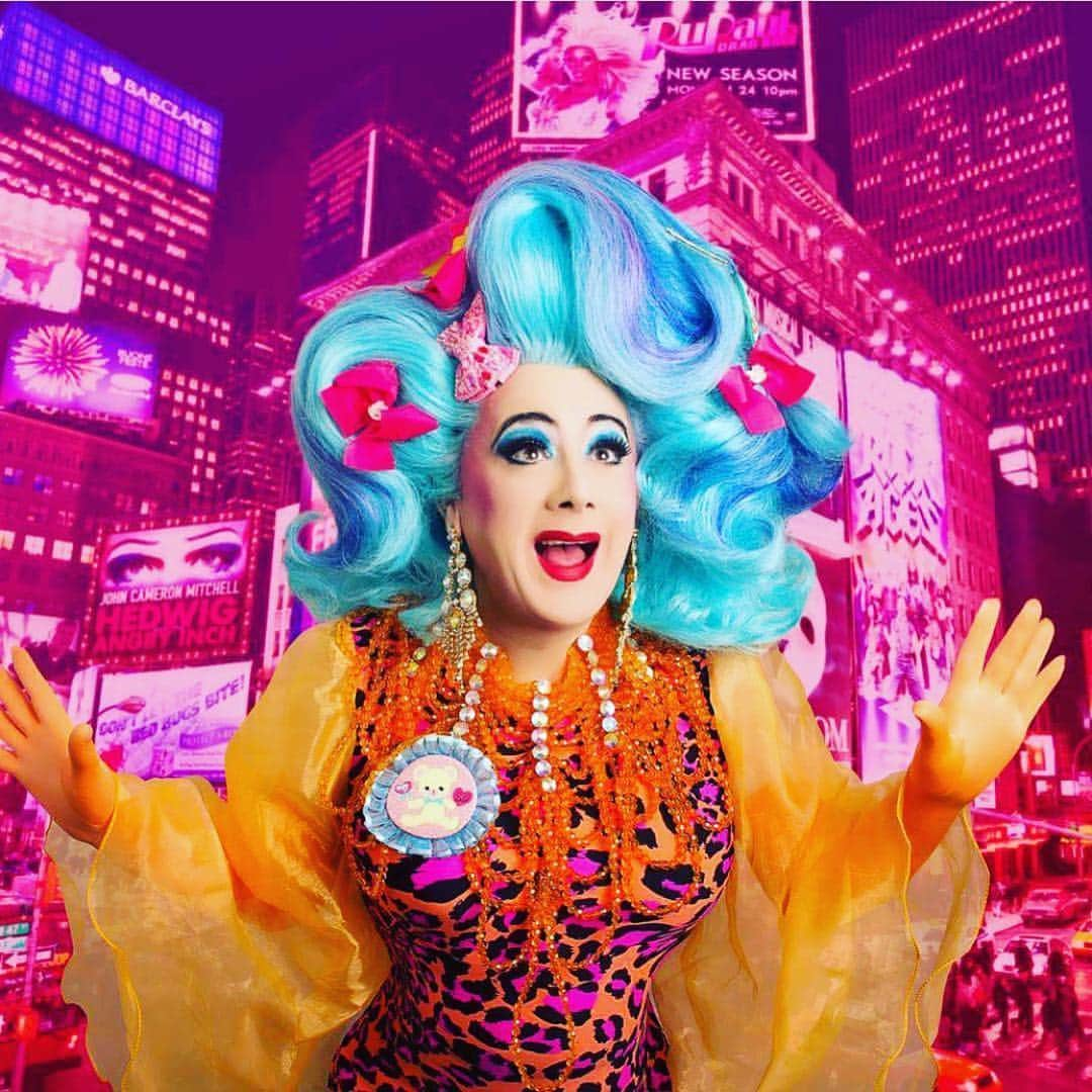 ジュン中山さんのインスタグラム写真 - (ジュン中山Instagram)「My newyork drag mother @steven_perfidia is here in Tokyo! She has show at #departmenth tonight!! From mid night to morning ! Please come and see her show!  She is legendary drag queen in nyc #wigstock #wigstockmovie @goghimaizumi #instagood #likeforme」4月6日 14時45分 - junnakayama