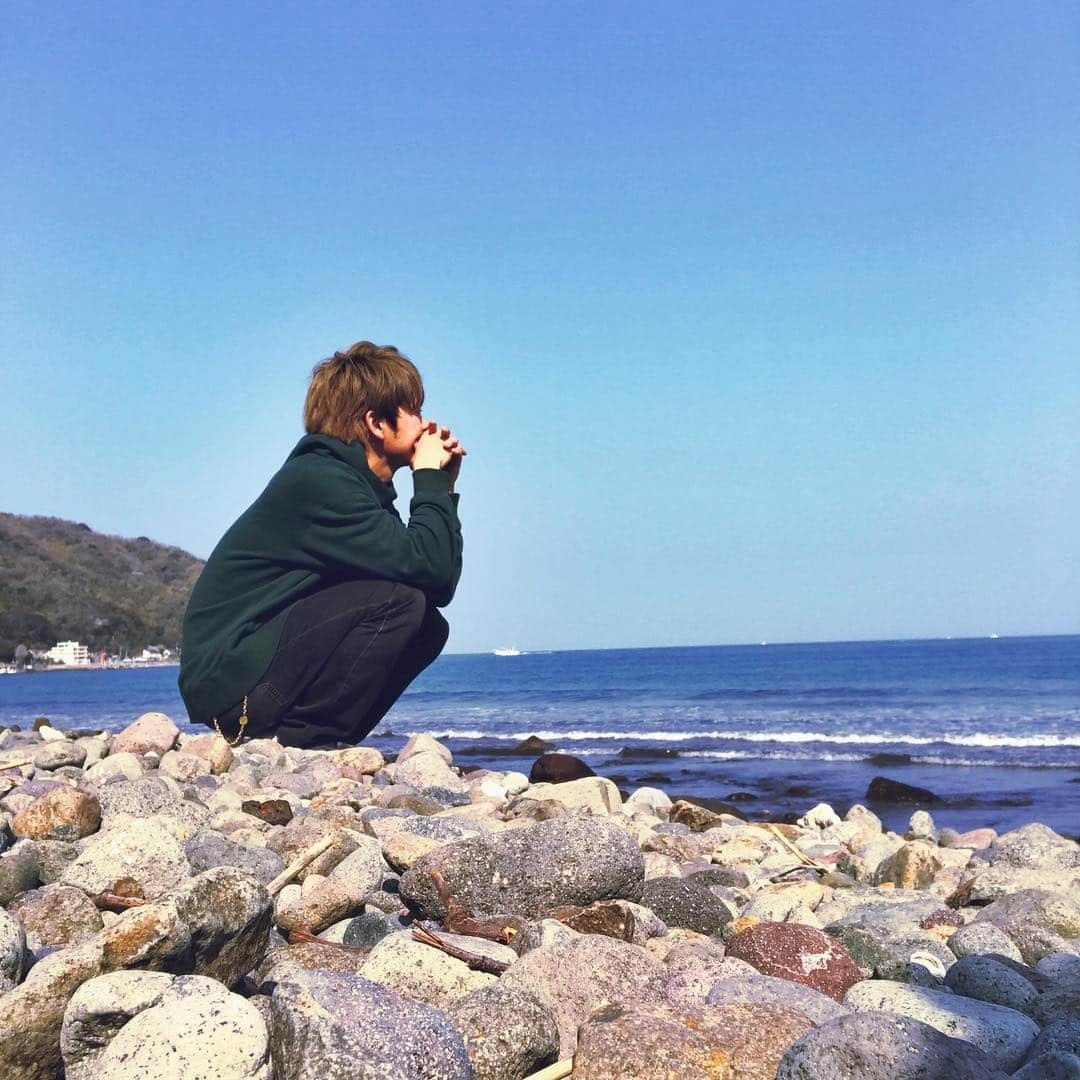 財部亮治さんのインスタグラム写真 - (財部亮治Instagram)「リフレッシュなう。 #sea #refresh #熱海 #伊東」4月6日 14時52分 - ryojitakarabe