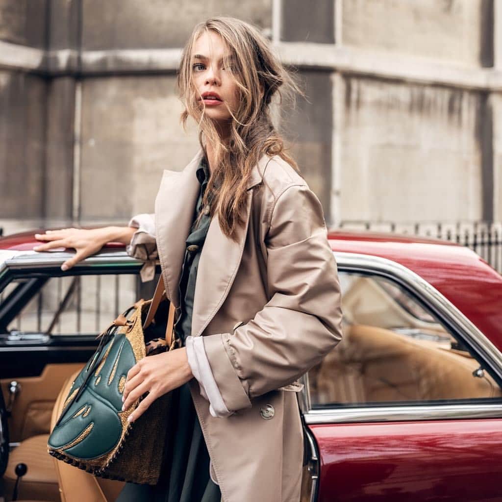 のインスタグラム：「🇬🇧What’s better than a trendy trench coat for this weather ? 🇫🇷Quoi de mieux qu’un trench pour ce temps ? #pauleka #paris #fashion #women」