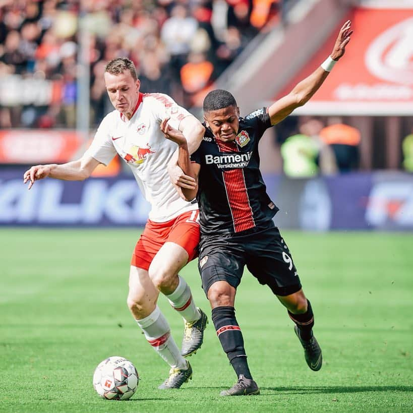 バイエル・レバークーゼンさんのインスタグラム写真 - (バイエル・レバークーゼンInstagram)「Fulltime #B04RBL 2-4 😭 #B04RBL #Bundesliga #Bayer04 #Werkself」4月7日 0時41分 - bayer04fussball