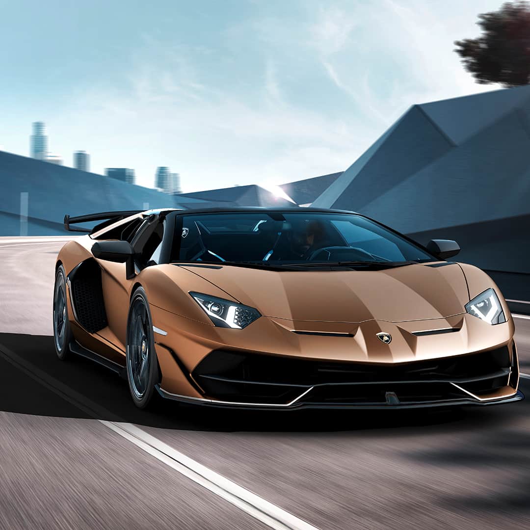 ランボルギーニのインスタグラム：「Emotion is what makes you going. And driving. And having an unforgettable experience, with Lamborghini Aventador SVJ Roadster.  #Lamborghini #AventadorSVJRoadster #FutureShapers」