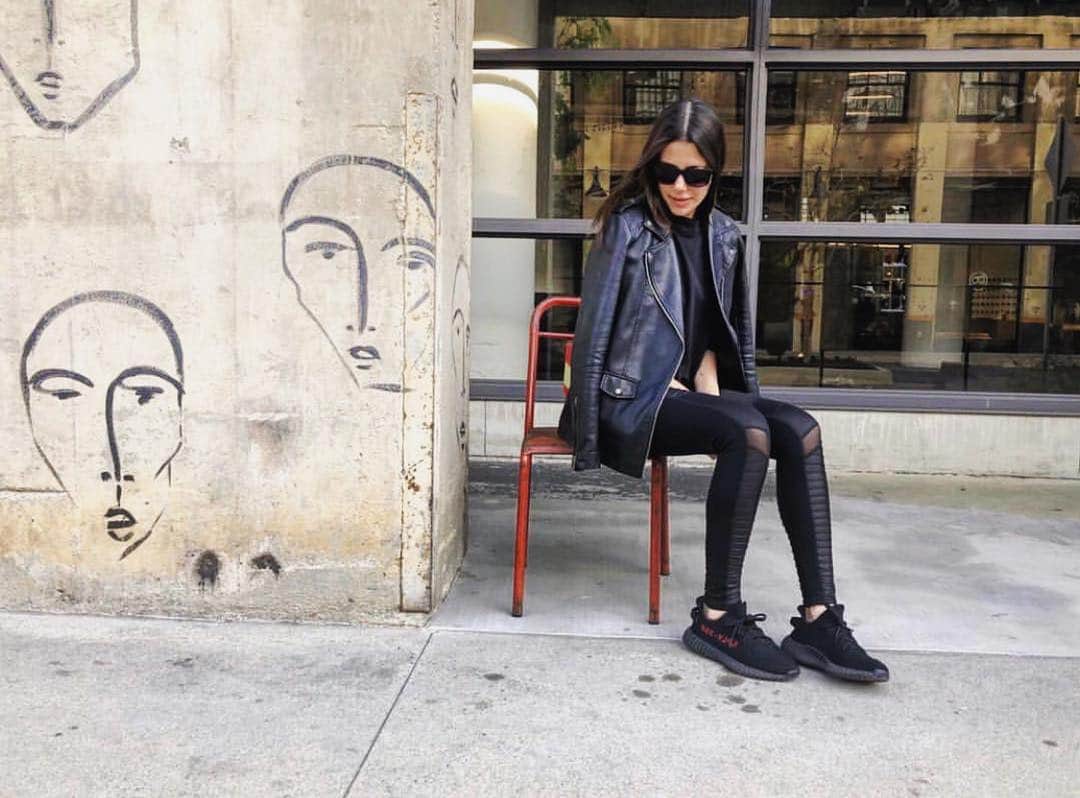 オーク ニューヨークのインスタグラム：「@denissette in AOK sunnies and leggings at our @rowdtla store⚡️」