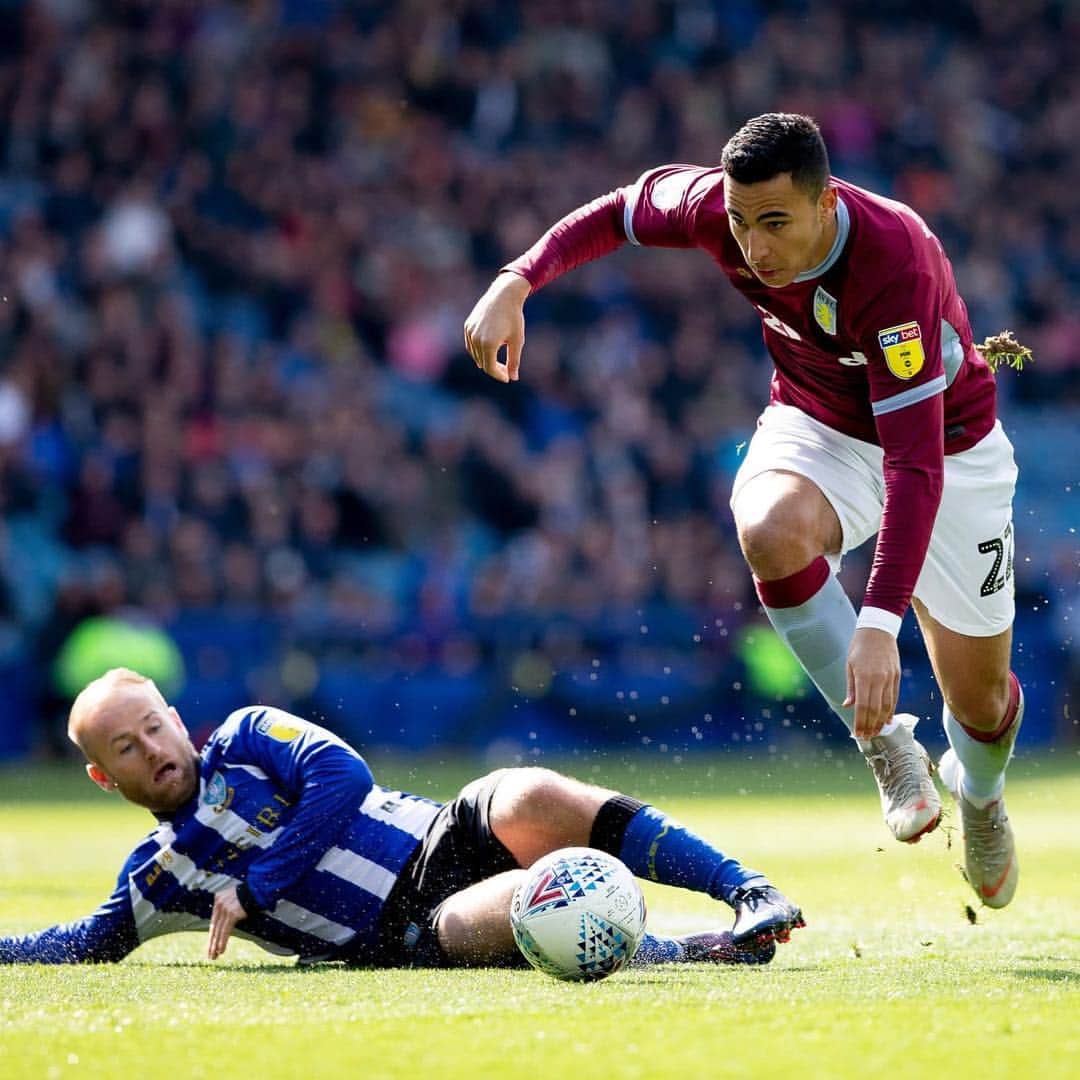 アンワル・エル・ガジのインスタグラム：「Great team effort again! We keep fighting till the end! Thanks again @avfcofficial fans for the amazing support. 👍👍」