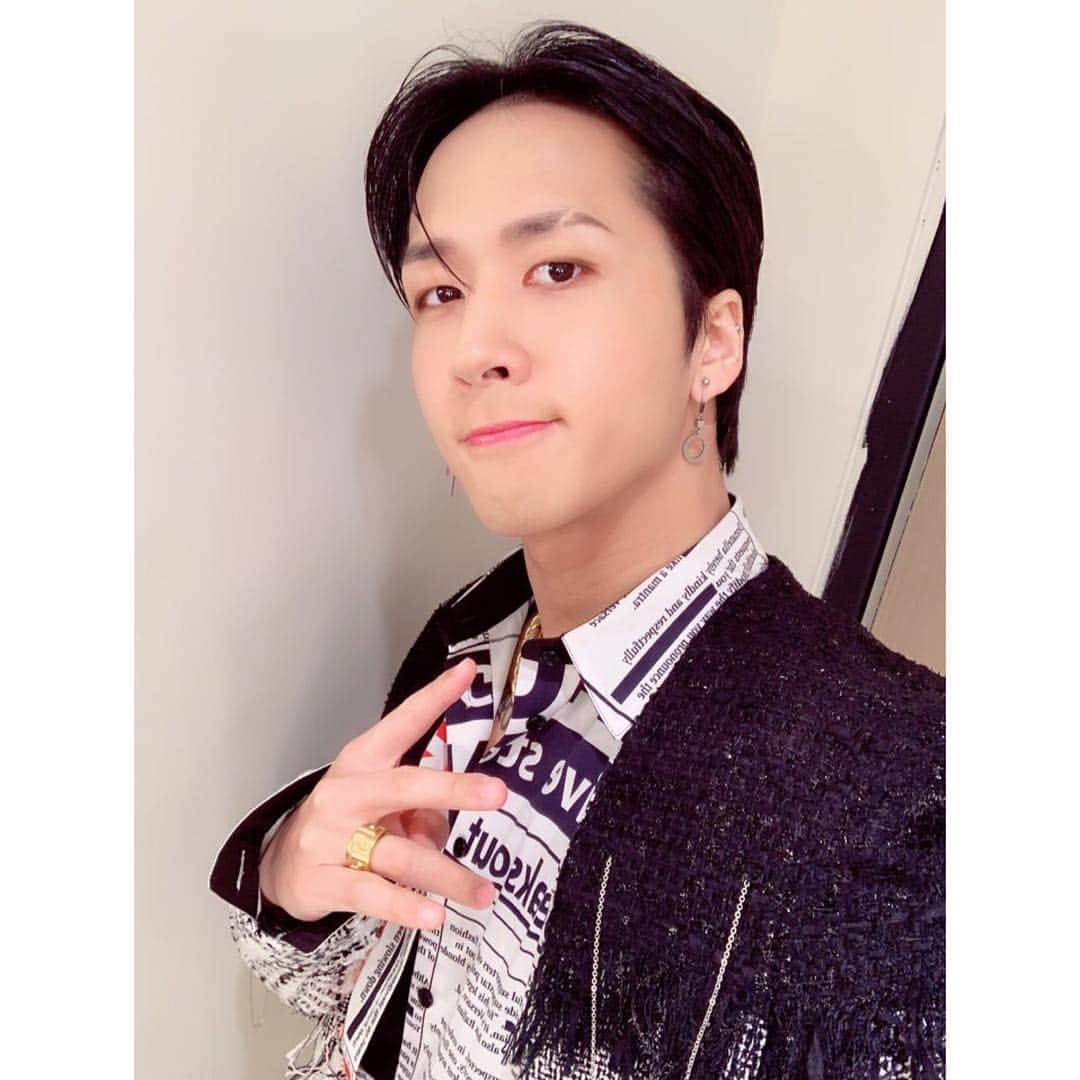 VIXXさんのインスタグラム写真 - (VIXXInstagram)「. [20190406] RAVI 3rd REAL-LIVE [R.OOK BOOK] in TAIPEI . 완벽한 무대를 선보인 라비 그리고 멋진 떼창을 선보인 별빛 모두 최고였어요👍🏻 . #빅스 #VIXX #라비 #RAVI #김원식 #3rd_REAL_LIVE #ROOK_BOOK」4月7日 1時12分 - vixx_stargram