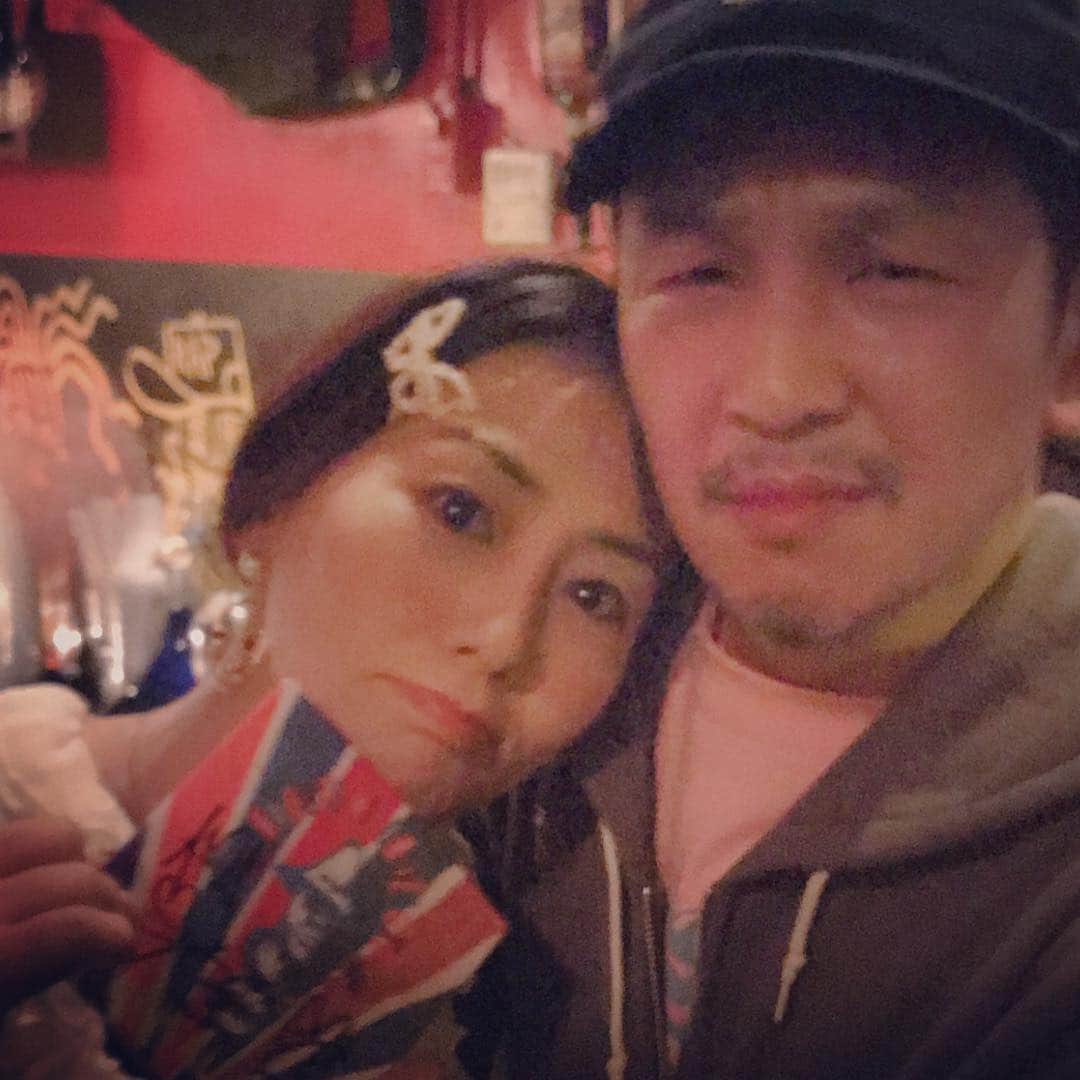 BeautySpaceO maico. ♠️eyelashsalonのインスタグラム：「private🎧🎶 Buddha brand  guest  @sdp1990_official  大好きなSpecialなアーティスト❤️ スチャダラパー✴︎アニさん、ロボチューさんありがとうございました❤︎ ✴︎CD💿最高です❤︎ ✴︎やっぱりなんでも生は最高✴︎ 勇気振り絞って買ったレコード今も大事にしています🎶✨ 曲名✴︎今夜はブギーバック ✴︎fashionの原点は音楽にある  と、#中日美容 の美容文化論の教科書に書いてあった  うれしくて泣きました ✴︎心のベスト10第1位はこの曲だった🎶ダンスフロアーに〜♫🎶♫〜 また遊びにいきまーす💃  主催★DJモリチェン  名古屋名物あんかけパスタ@CAO いつもおいしくいただいてます❤️ #名古屋マツエク#名駅#国際センター#栄#まつ毛エクステ #マツエクデザイン #まつ毛カール #まつ毛パーマ#まつエクデザイン 毛サロン#アイラッシュ#音楽 #桜 #スチャダラパー  #eyelashextensions #まつ育#アイリスト#アイデザイナー #目  #女磨き #美容 #名古屋マツエクサロン #キレイ #美容好きな人と繋がりたい#円頓寺商店街#マツエクサロン #名古屋マツエク #名古屋まつげパーマ#music#中日美容」