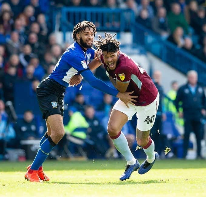 タイローン・ミングスさんのインスタグラム写真 - (タイローン・ミングスInstagram)「‪Not our best atall but the spirit in this team and in the stands is something else right now. Massive win 😍💜💙 #UTV ‬」4月7日 1時19分 - tyronemings