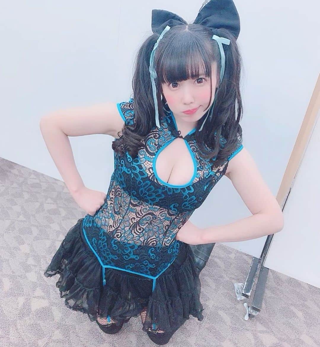 恋汐 りんごさんのインスタグラム写真 - (恋汐 りんごInstagram)「💘 🐈 💘 🐈 いよいよリリイベファイナル(Ｕ∩ 'ᴗ' ∩Ｕ)  いっしょに夢みよう (Ｕ )'-' Ｕ)  #japanese #japanesegirl  #japaneseidol  #idol #cosplay  #恋汐 #バンもん #cosplaysexy」4月7日 1時40分 - sioringogo