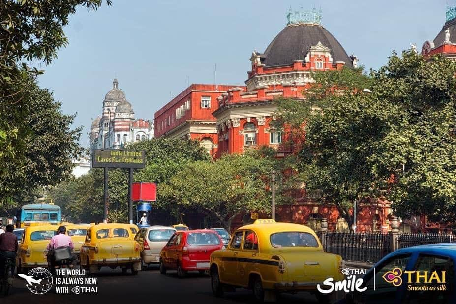 タイ航空さんのインスタグラム写真 - (タイ航空Instagram)「Once the capital of India during the rule of British Raj and a trading post of East India Company, Kolkata is now a metropolitan Indian city welcoming tourists from around the world to witness the beauty of its architecture from the colonial period as well as participate in several cultural festivals taking place in it. . Fly THAI to Kolkata. Book your ticket at thaiairways.com. . #ThaiAirways #Kolkata #India #FlyTHAItoKolkata」4月7日 1時45分 - thaiairways