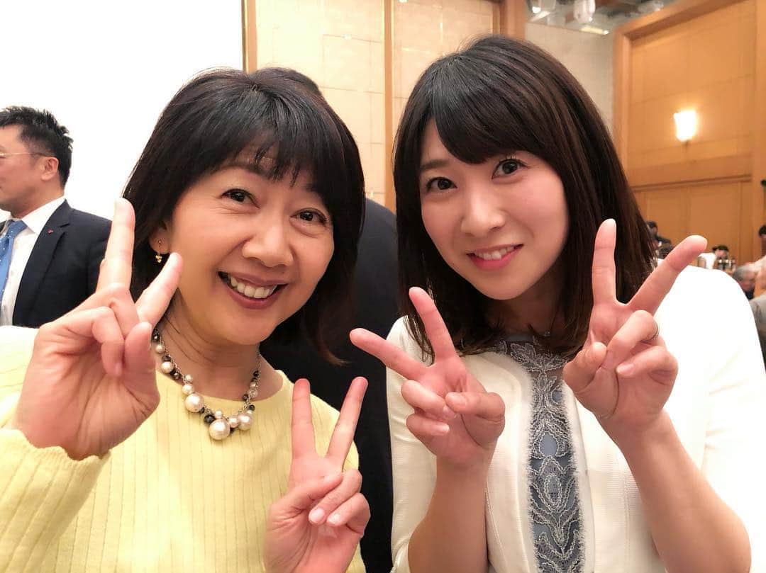 林藍菜さんのインスタグラム写真 - (林藍菜Instagram)「富山テレビ開局50周年記念祝賀会！ 参加させて頂きました。 歴代の先輩方にお会いでき私もまだまだ全力で頑張っていかなくちゃ！と思いました♡ 時代は変わっても開局された当時のやる気に満ち溢れた先輩方の思いはそのままに...視聴者に愛を届ける！そんなBBTであってほしいです。 #富山テレビ #50周年 #祝賀会 #大集合 #同窓会みたい #あったかい雰囲気 #いろんな方との再会 #嬉しかった #また頑張ろう」4月6日 16時55分 - hayashi_aina
