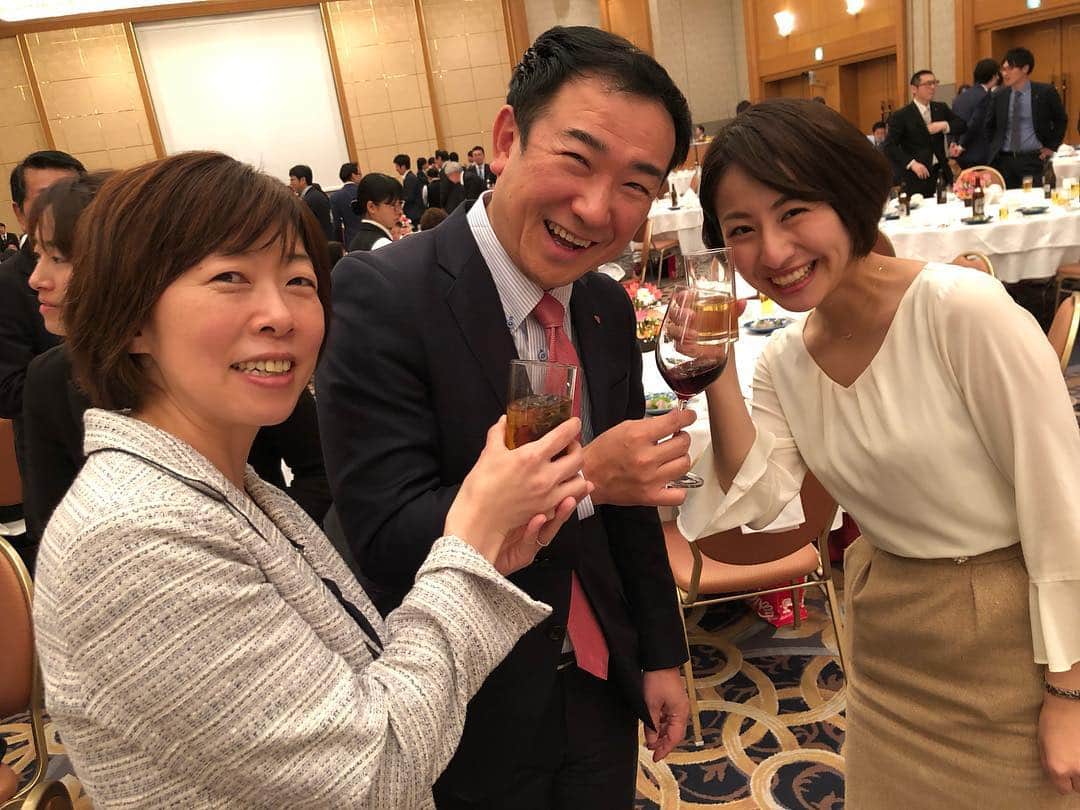 林藍菜さんのインスタグラム写真 - (林藍菜Instagram)「富山テレビ開局50周年記念祝賀会！ 参加させて頂きました。 歴代の先輩方にお会いでき私もまだまだ全力で頑張っていかなくちゃ！と思いました♡ 時代は変わっても開局された当時のやる気に満ち溢れた先輩方の思いはそのままに...視聴者に愛を届ける！そんなBBTであってほしいです。 #富山テレビ #50周年 #祝賀会 #大集合 #同窓会みたい #あったかい雰囲気 #いろんな方との再会 #嬉しかった #また頑張ろう」4月6日 16時55分 - hayashi_aina